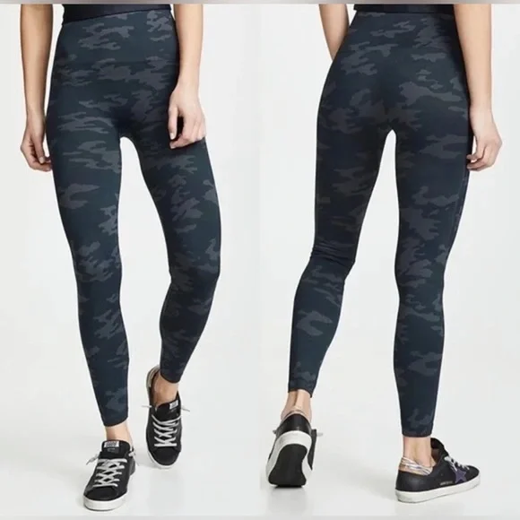 SPANX Look At Me Now Camo Seamless Leggings High Waisted Sz S - Picture 2 of 5
